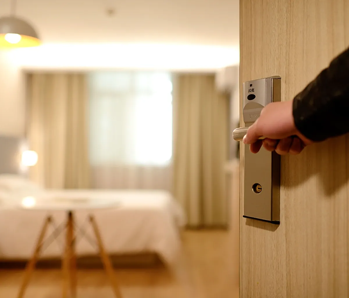 smart locks for hotels schweiz